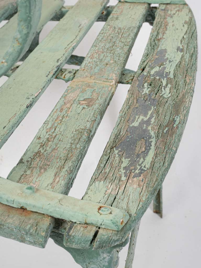 Gracefully arched frame chair  